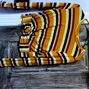 Brown,yellow,blue,white, and red are its colors. Brand is “gaze”